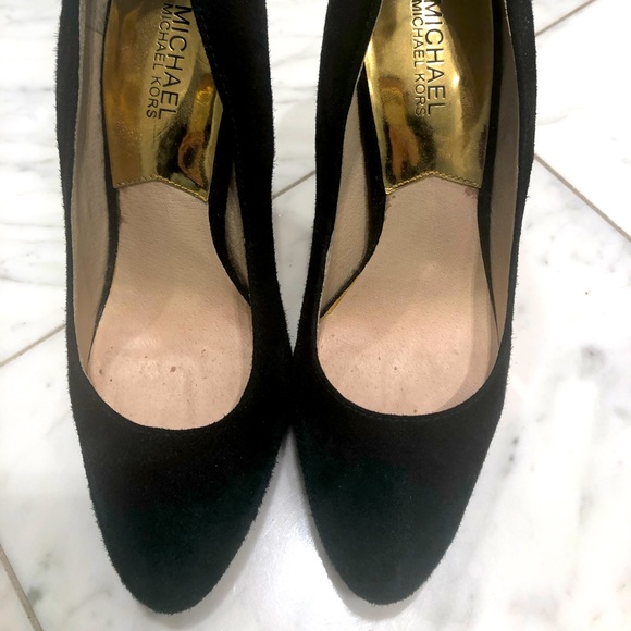 MICHAEL Michael Kors Black Suede High Heels - Picture 2 of 7